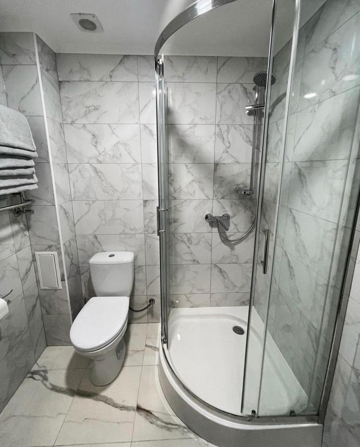 Ні Пуху, Ні Пера! Hotel Reshetylivka Kültér fotó
