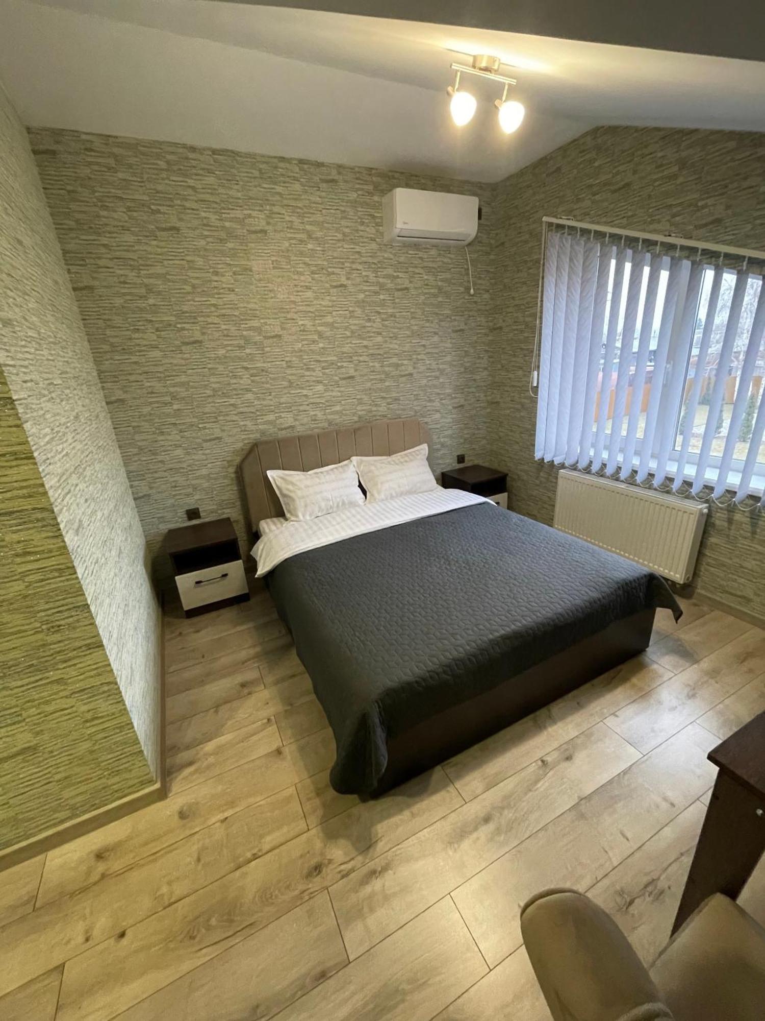 Ні Пуху, Ні Пера! Hotel Reshetylivka Kültér fotó