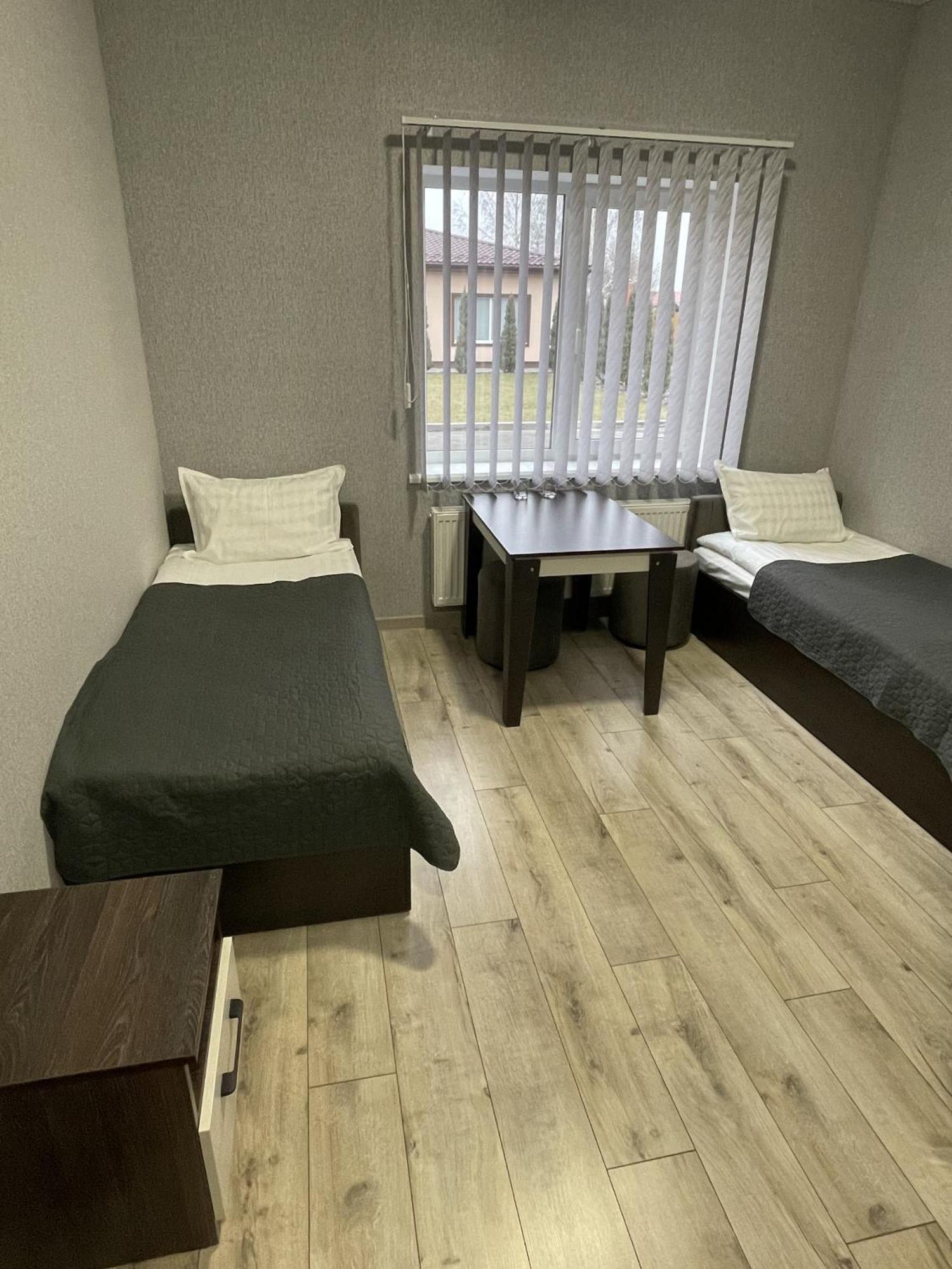 Ні Пуху, Ні Пера! Hotel Reshetylivka Kültér fotó